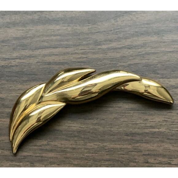 Vintage Givenchy Gold Tone Leaf Brooch Pin Large Modernist Wave Runway 80s - Picture 2 of 7